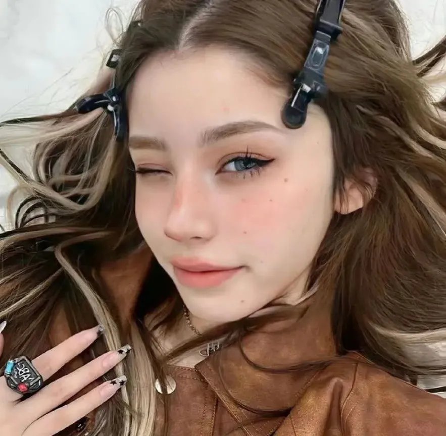 在江边